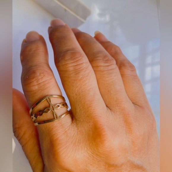NWT WOMEN'S GOLD STAINLESS STEEL BRAIDED CROSS RING SIZE 10 - Picture 15 of 16